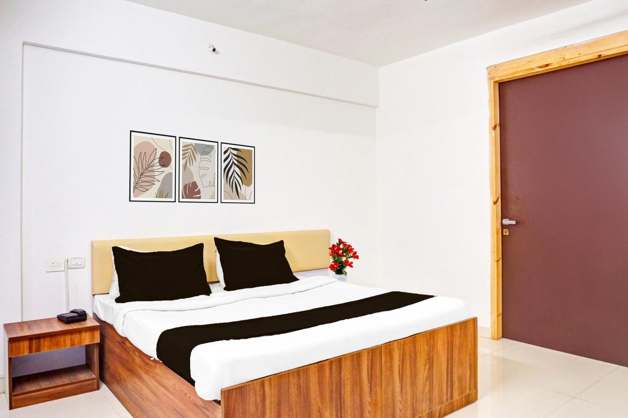Super Collection O Baner Formerly Seven Hills Dāpuri Esterno foto